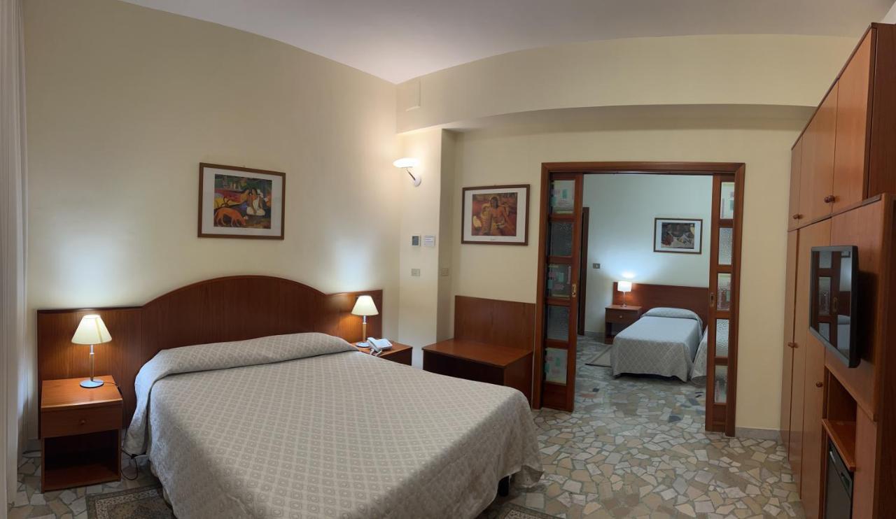 Il Nocchiero City Hotel Soverato Marina Ngoại thất bức ảnh