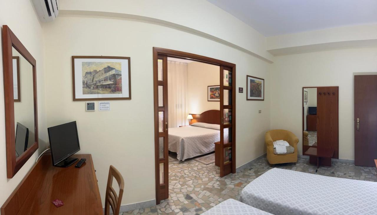 Il Nocchiero City Hotel Soverato Marina Ngoại thất bức ảnh