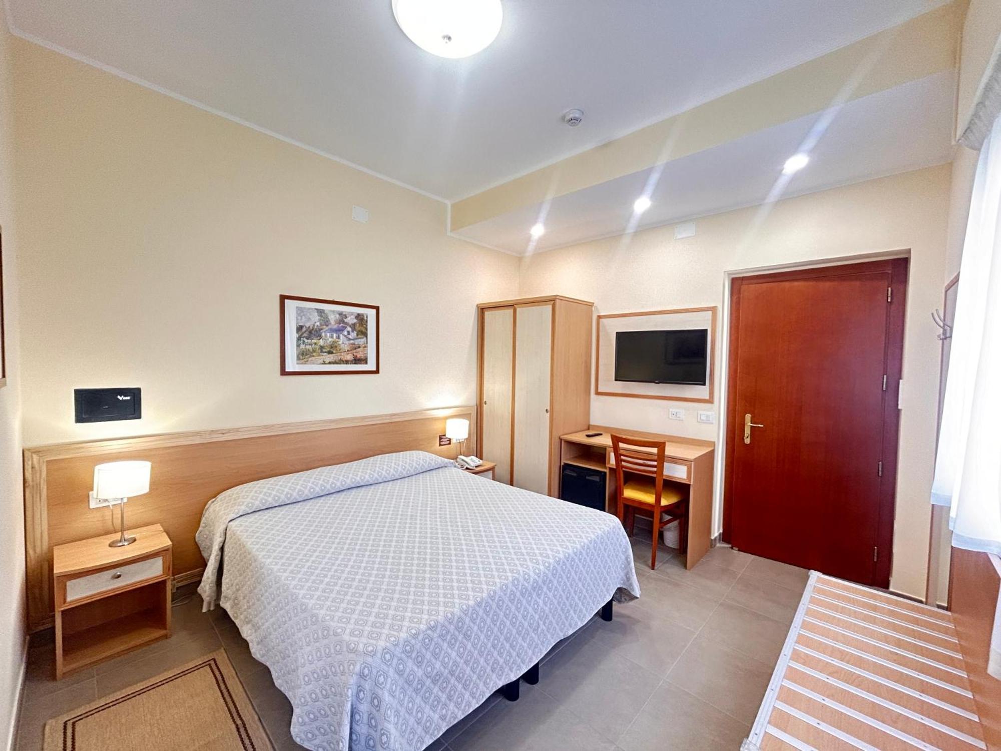 Il Nocchiero City Hotel Soverato Marina Ngoại thất bức ảnh