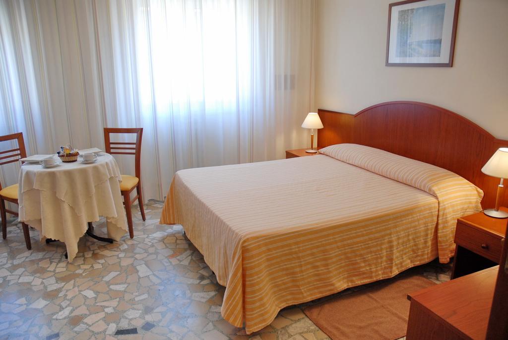Il Nocchiero City Hotel Soverato Marina Ngoại thất bức ảnh
