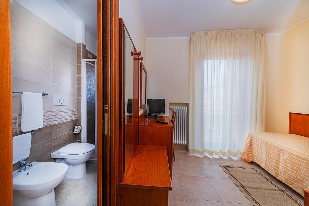Il Nocchiero City Hotel Soverato Marina Ngoại thất bức ảnh