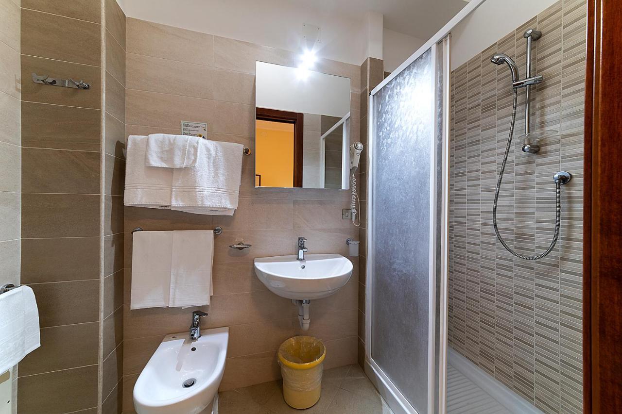 Il Nocchiero City Hotel Soverato Marina Ngoại thất bức ảnh